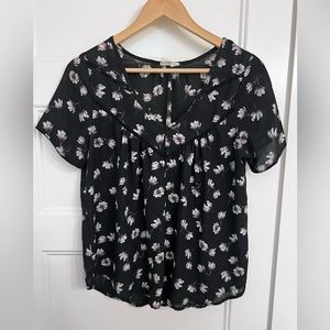 Cute floral silky shirt for spring!
